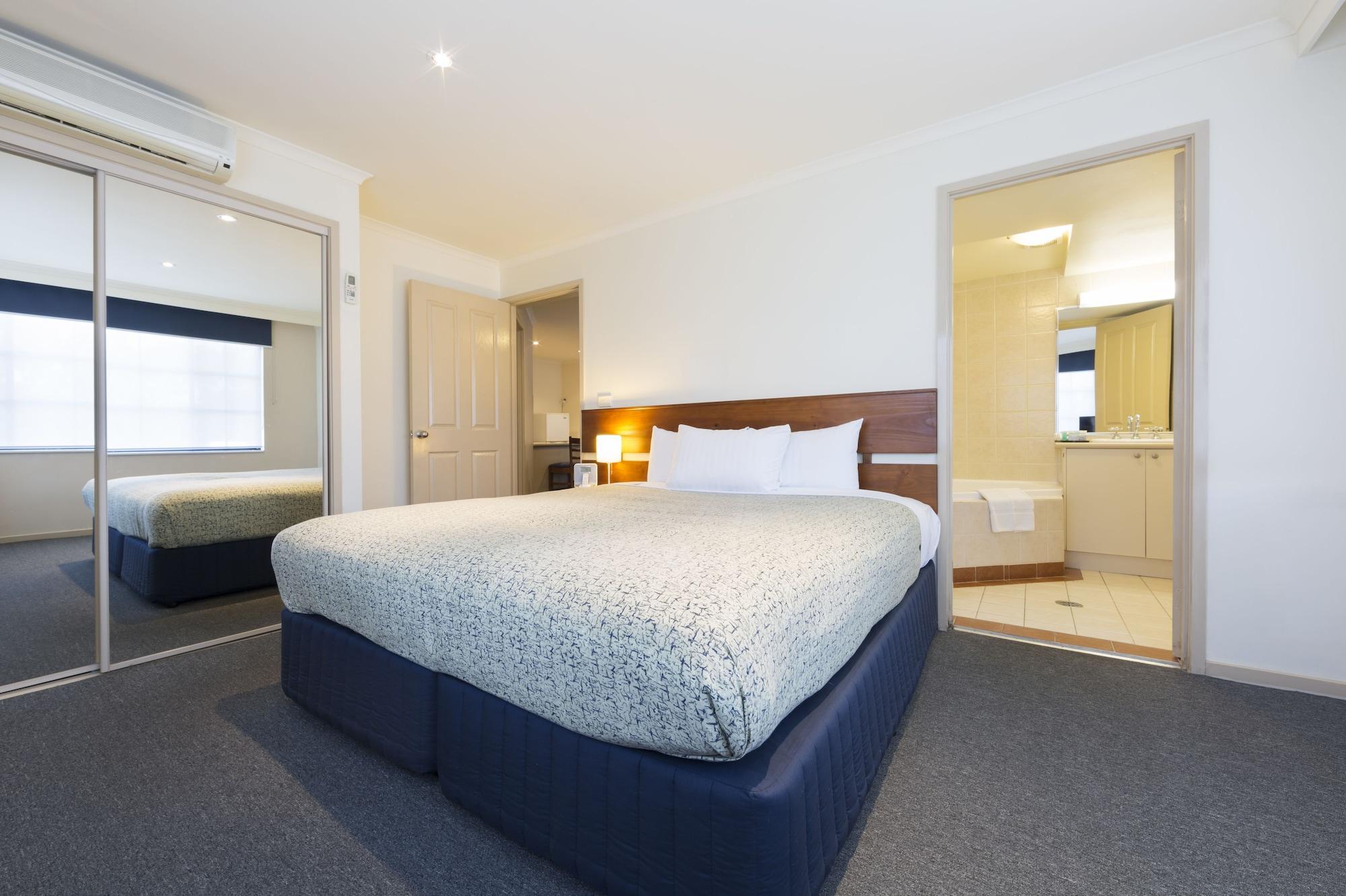 Canberra Parklands Central Apartment Hotel Official Esterno foto