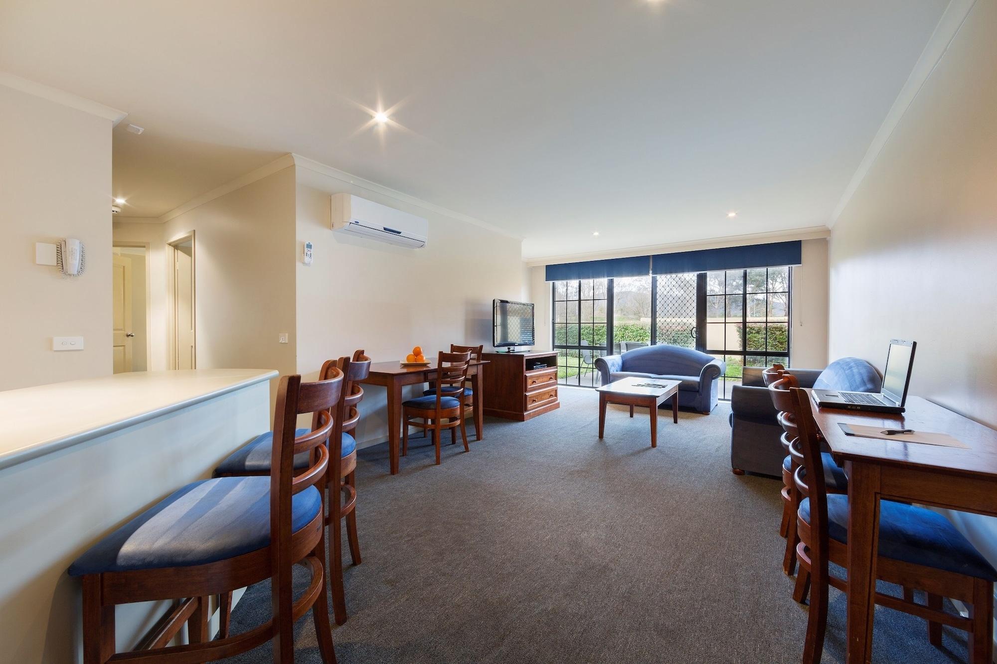 Canberra Parklands Central Apartment Hotel Official Esterno foto