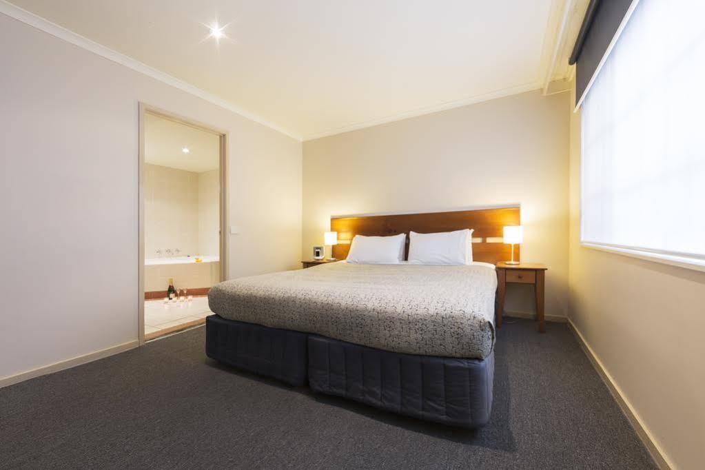 Canberra Parklands Central Apartment Hotel Official Esterno foto